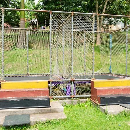 Fort Fun City Hotel Fort Portal 외부 사진