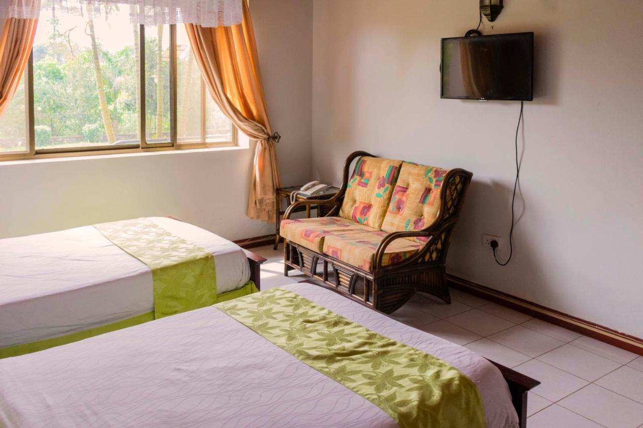 Fort Fun City Hotel Fort Portal 외부 사진
