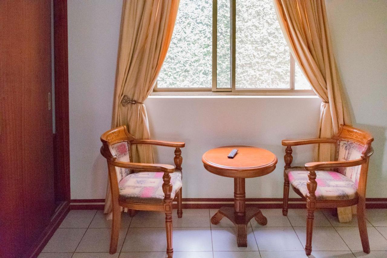 Fort Fun City Hotel Fort Portal 외부 사진